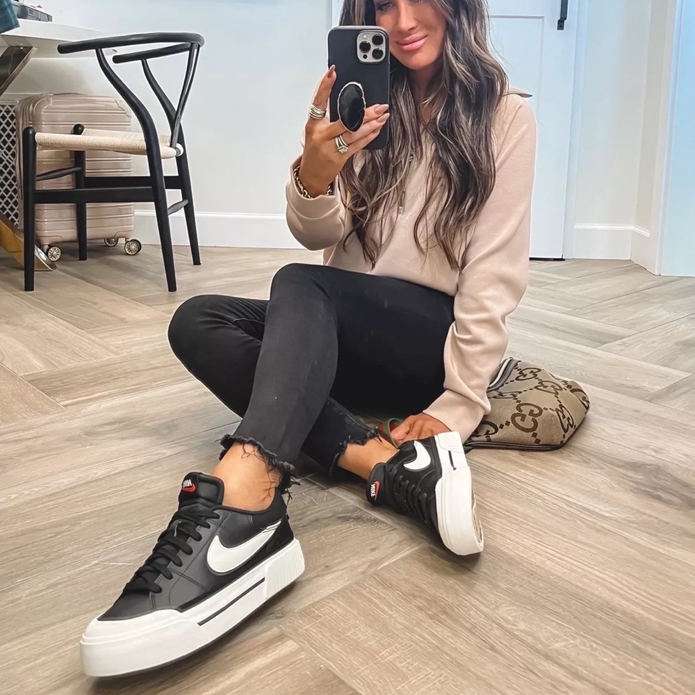 Nike Court Legacy Lift Sneakers - Picture 15 of 16